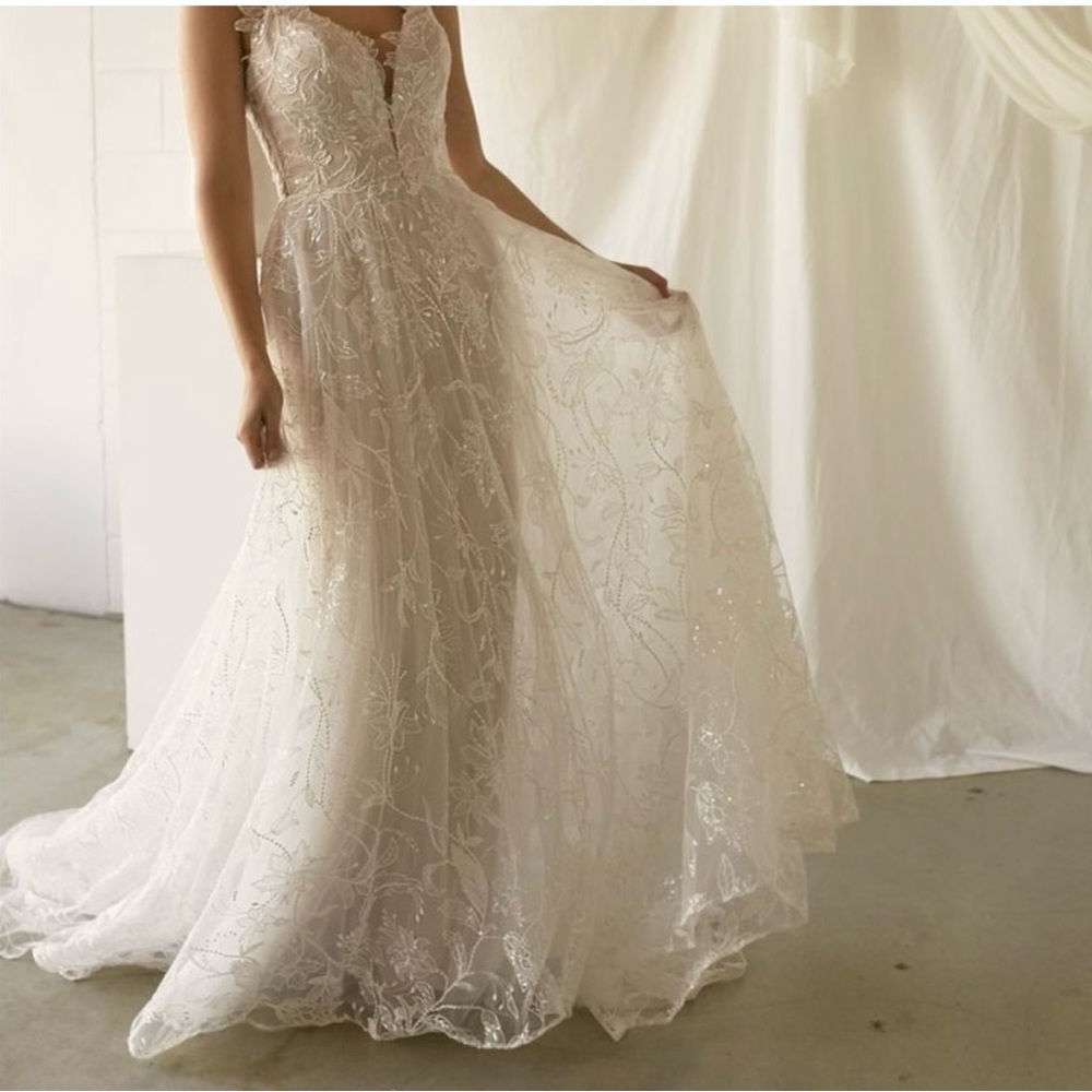 Madi Lane Wedding Dress